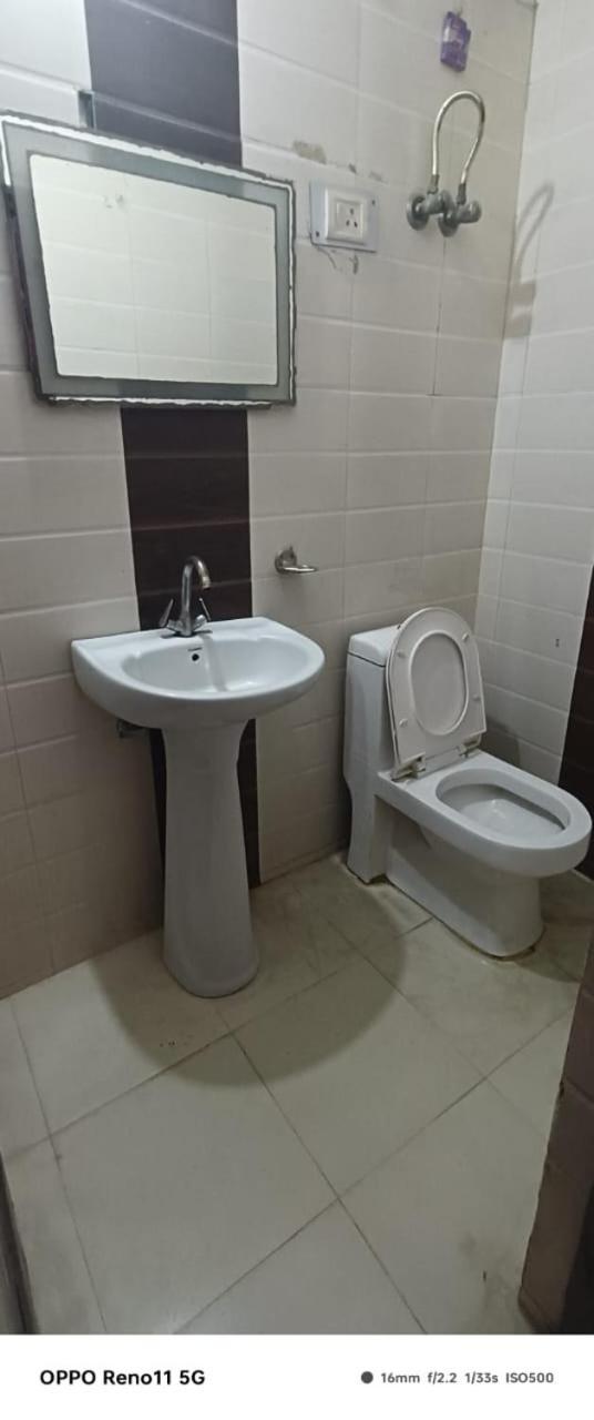 Airport Hotel Pariksheet Inn New Delhi Exterior foto