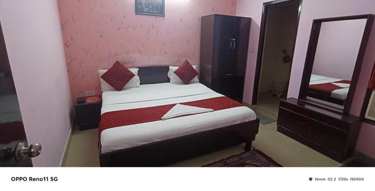 Airport Hotel Pariksheet Inn New Delhi Exterior foto